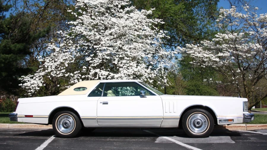 1979 Lincoln Continental Mark V - Image 2 of 10