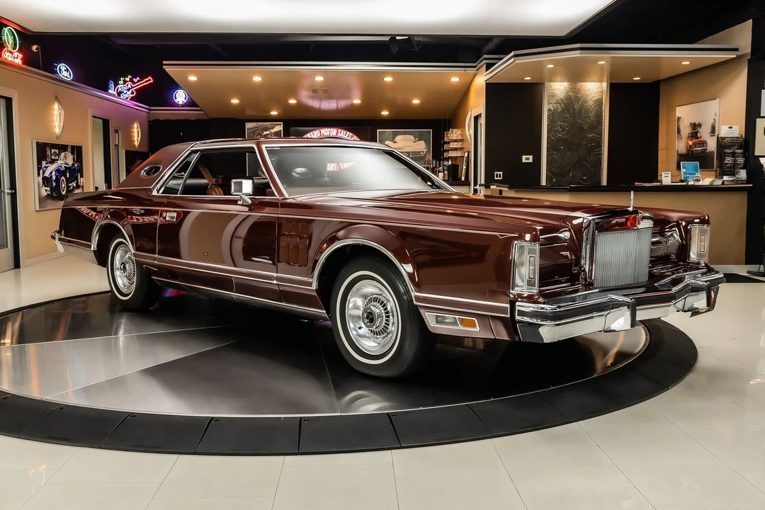 1979 Lincoln Continental Mark V - Image 10 of 24