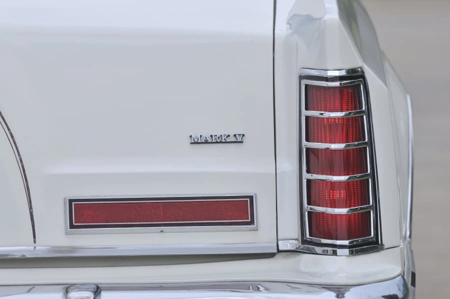 1979 Lincoln Continental Mark V - Image 2 of 8