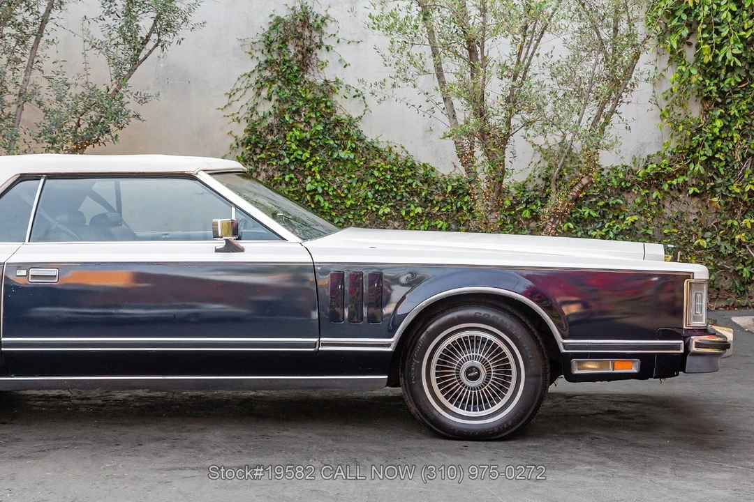 1979 Lincoln Continental Mark V - Image 11 of 31
