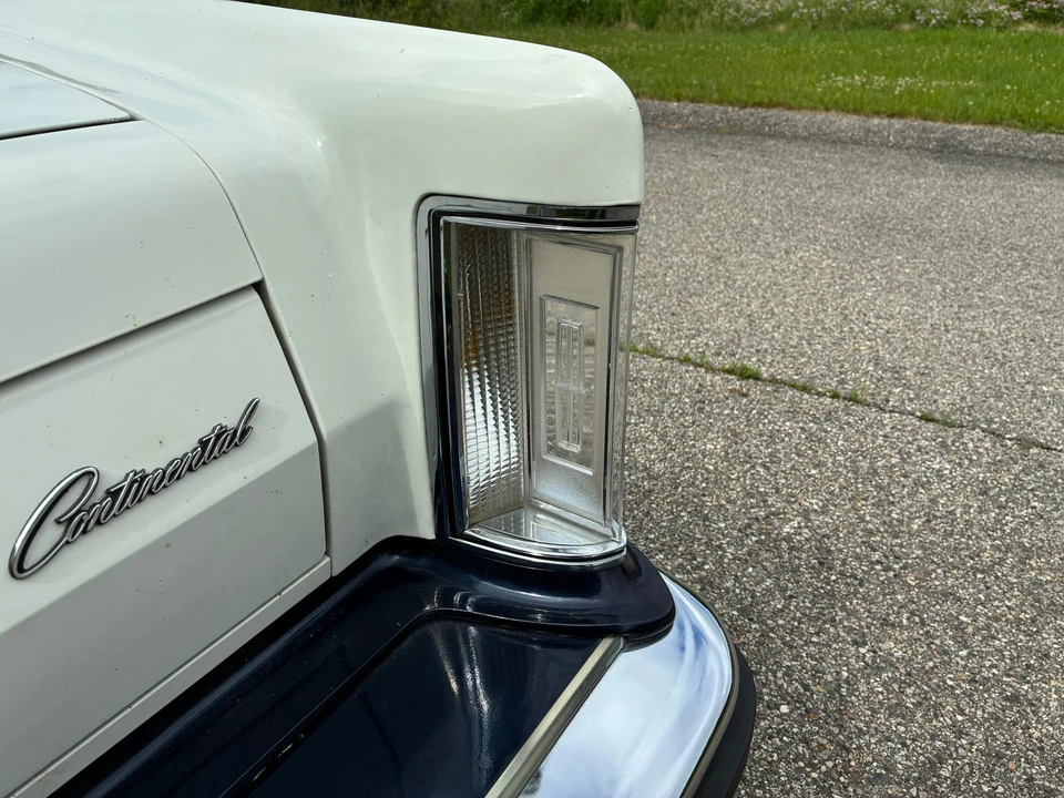 1979 Lincoln Continental Mark V - Image 21 of 31