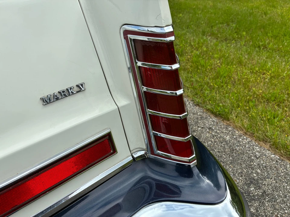 1979 Lincoln Continental Mark V - Image 25 of 31
