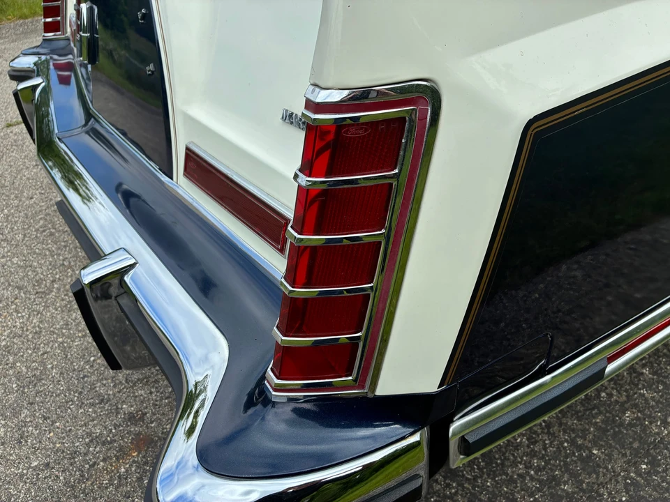 1979 Lincoln Continental Mark V - Image 24 of 31