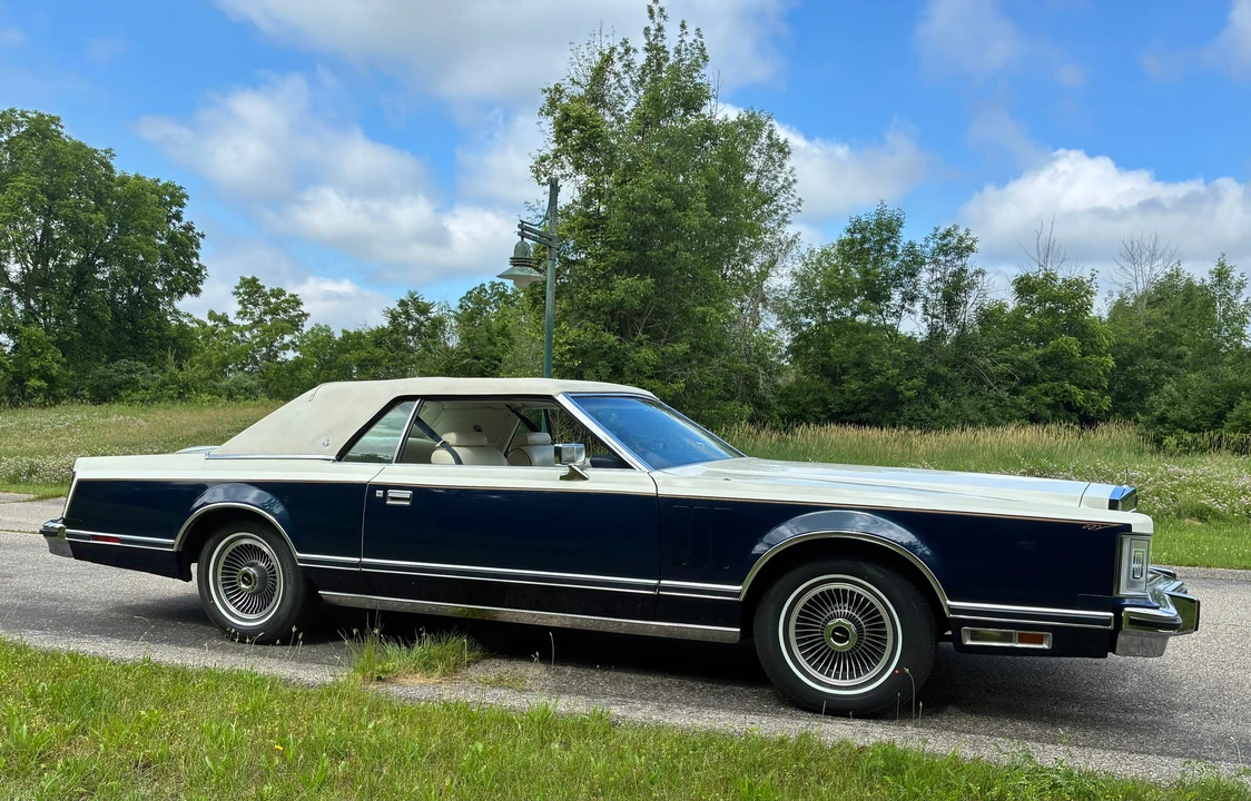 1979 Lincoln Continental Mark V - Image 13 of 31