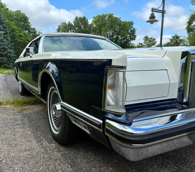 1979 Lincoln Continental Mark V - Image 16 of 31