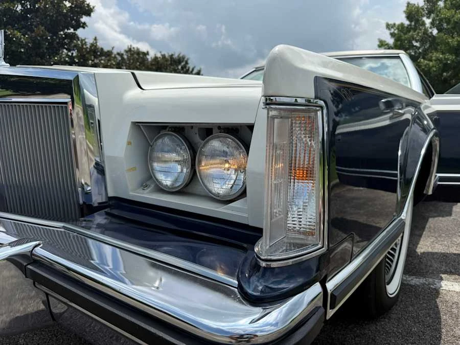 1979 Lincoln Continental Mark V - Image 16 of 31
