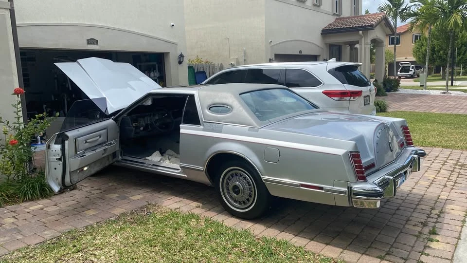 1979 Lincoln Continental Mark V - Image 11 of 20