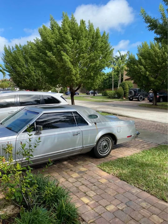 1979 Lincoln Continental Mark V - Image 19 of 20