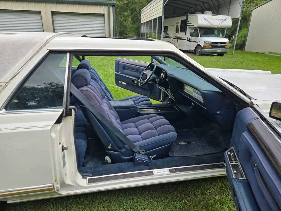 1979 Lincoln Continental Mark V - Image 4 of 24