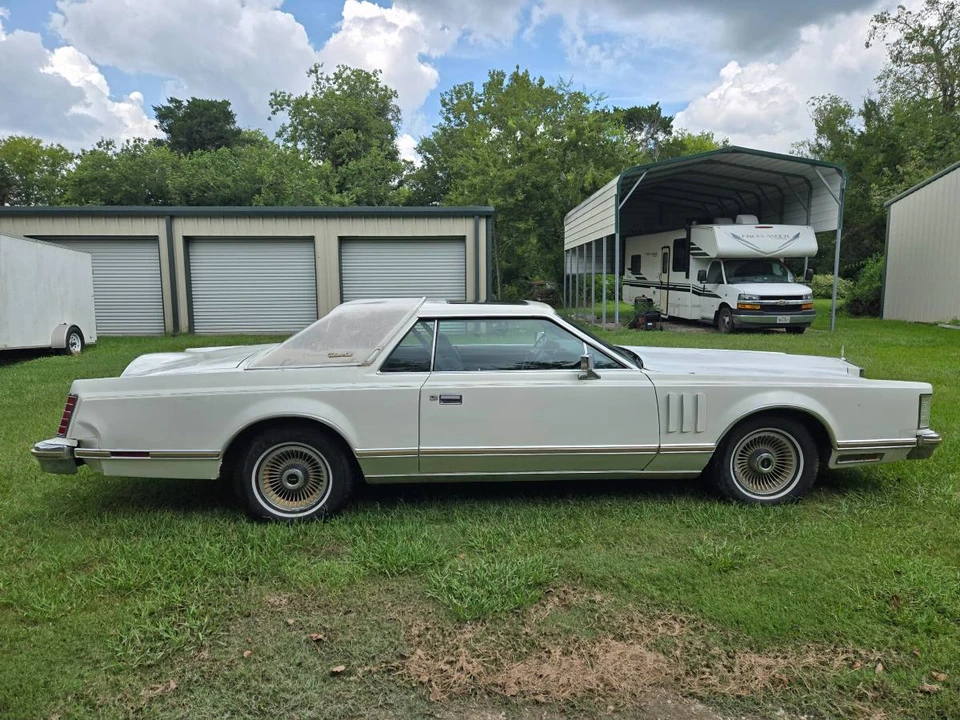 1979 Lincoln Continental Mark V - Image 3 of 24