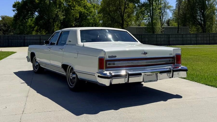 1979 Lincoln Continental Mark V - Image 5 of 17