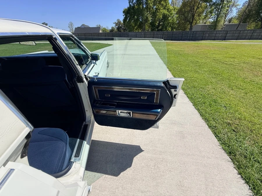 1979 Lincoln Continental Mark V - Image 14 of 17