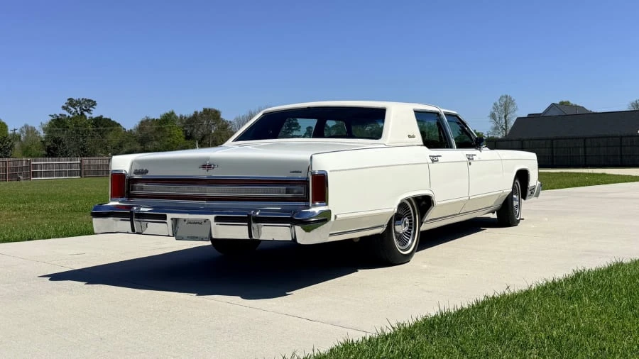 1979 Lincoln Continental Mark V - Image 2 of 17