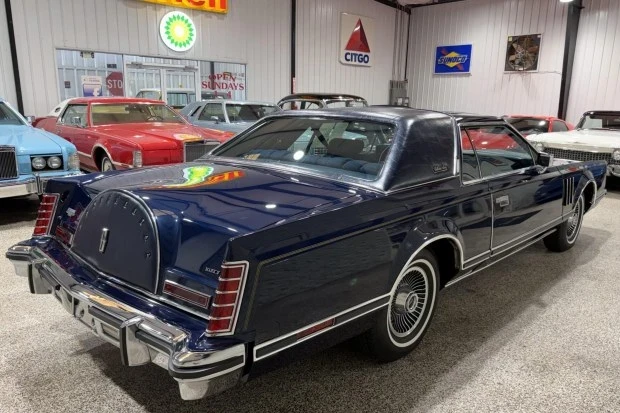 1979 Lincoln Continental Mark V - Image 2 of 8