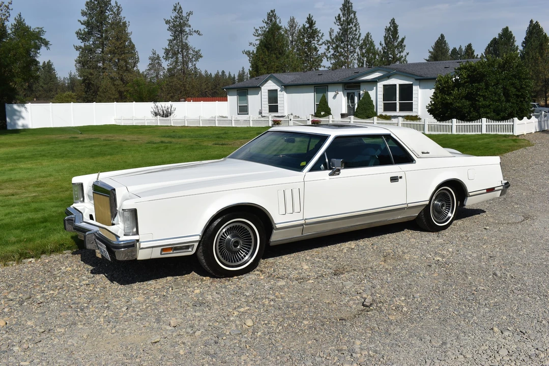1979 Lincoln Continental Mark V - Image 4 of 31