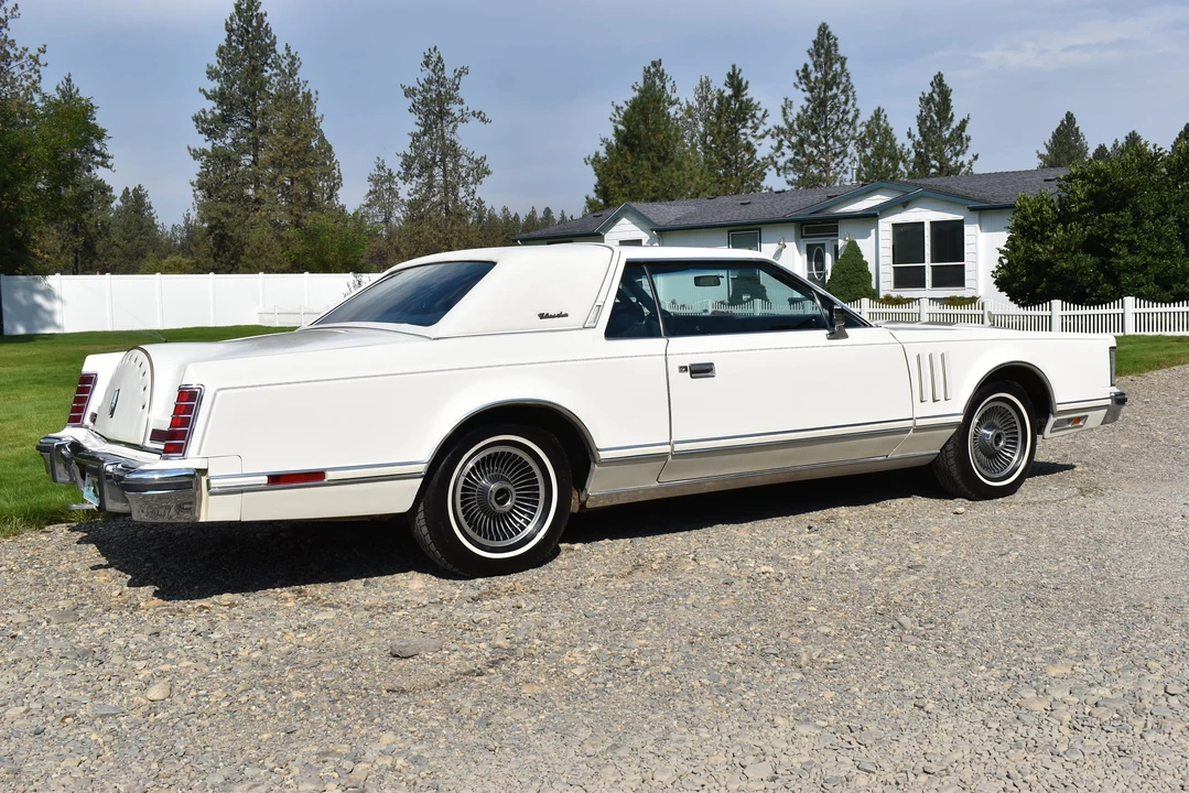1979 Lincoln Continental Mark V - Image 18 of 31