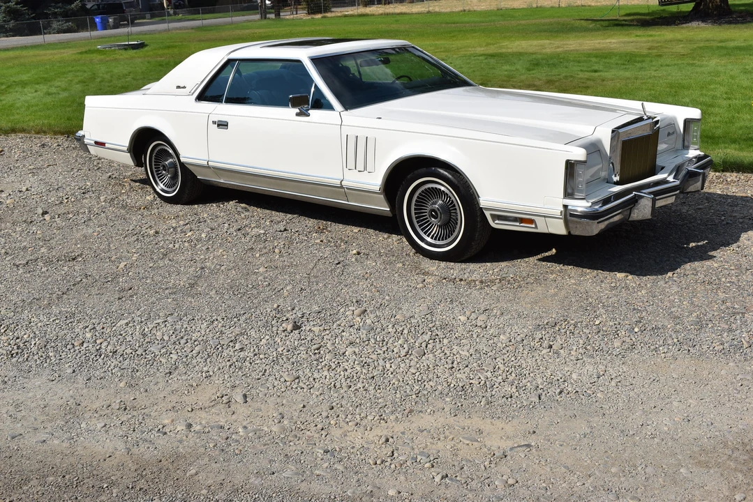 1979 Lincoln Continental Mark V - Image 14 of 31