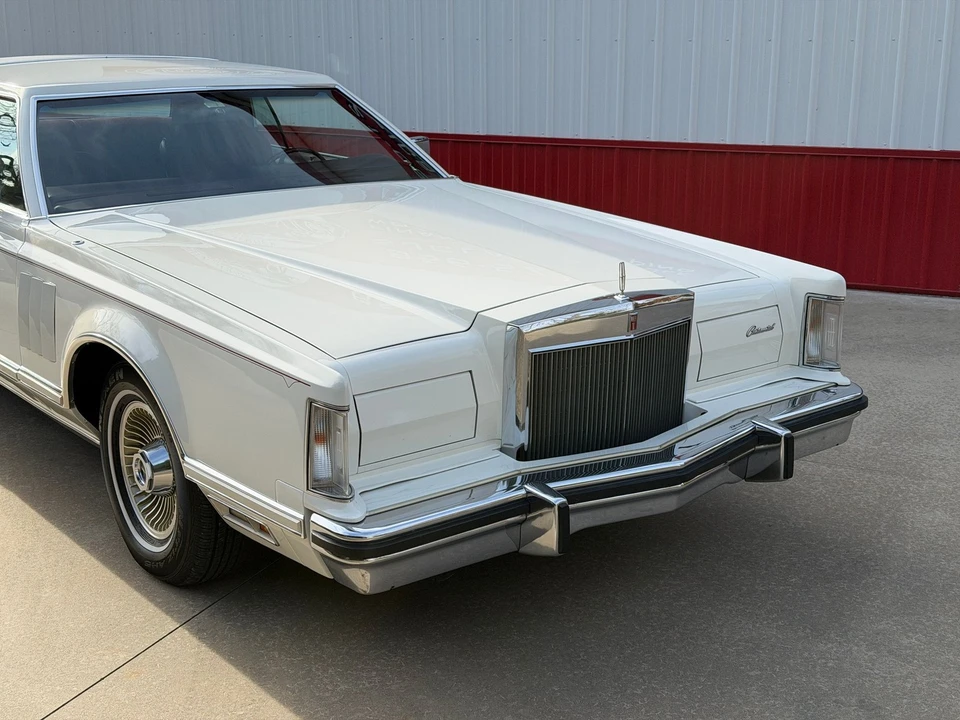 1979 Lincoln Continental Mark V - Image 2 of 21