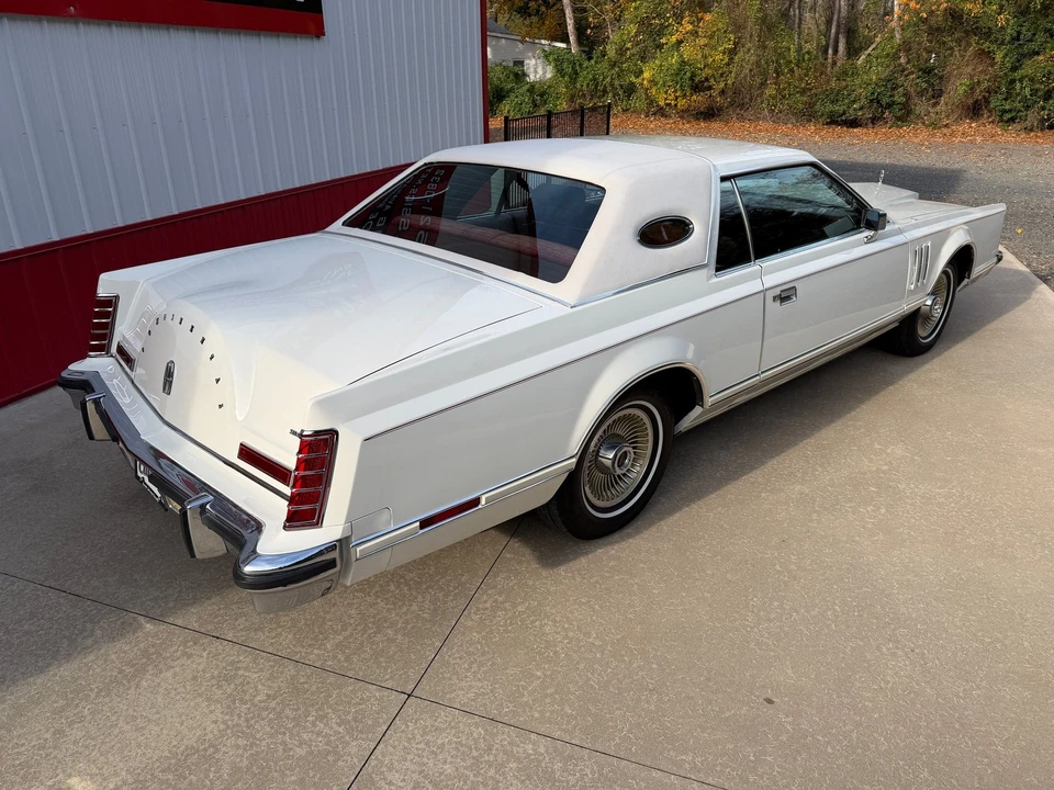 1979 Lincoln Continental Mark V - Image 10 of 21