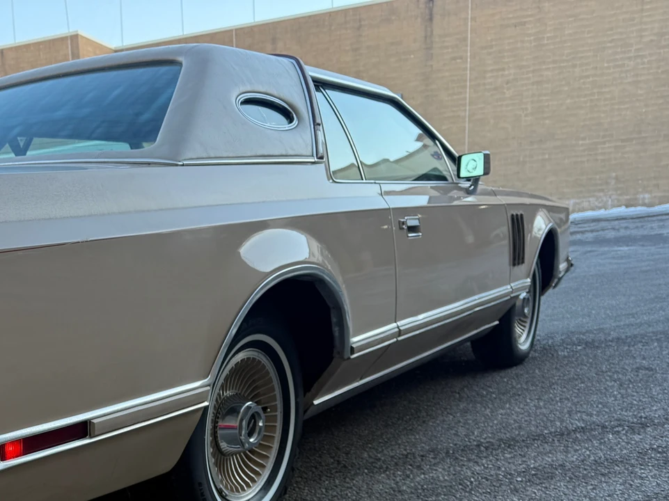 1979 Lincoln Continental Mark V - Image 13 of 21