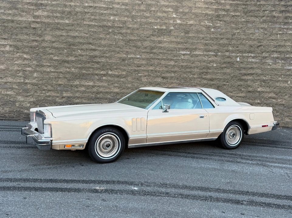 1979 Lincoln Continental Mark V - Image 18 of 21