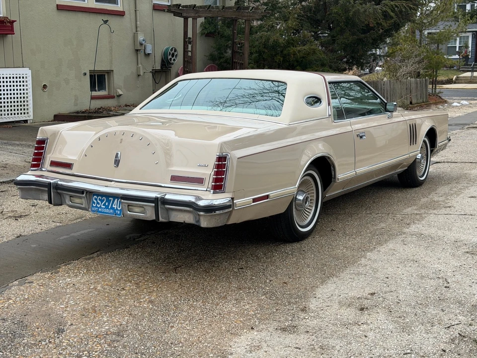 1979 Lincoln Continental Mark V - Image 4 of 21