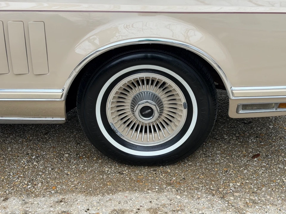1979 Lincoln Continental Mark V - Image 7 of 21