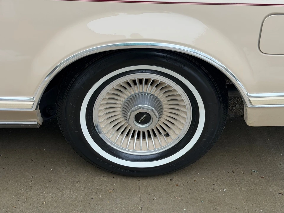 1979 Lincoln Continental Mark V - Image 9 of 21