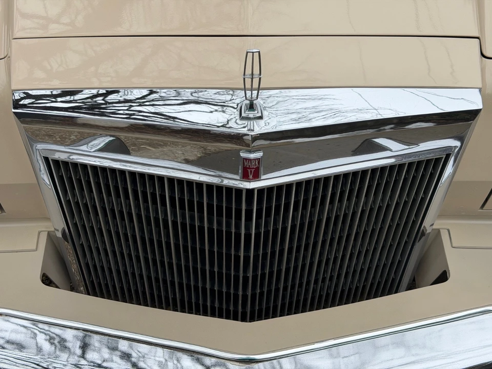 1979 Lincoln Continental Mark V - Image 10 of 21