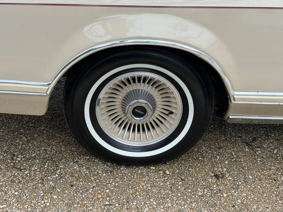 1979 Lincoln Continental Mark V - Image 8 of 21