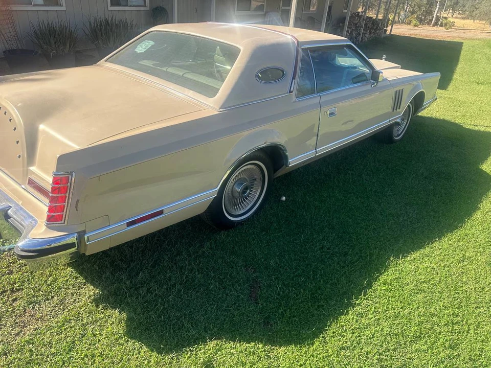 1979 Lincoln Continental Mark V - Image 4 of 13