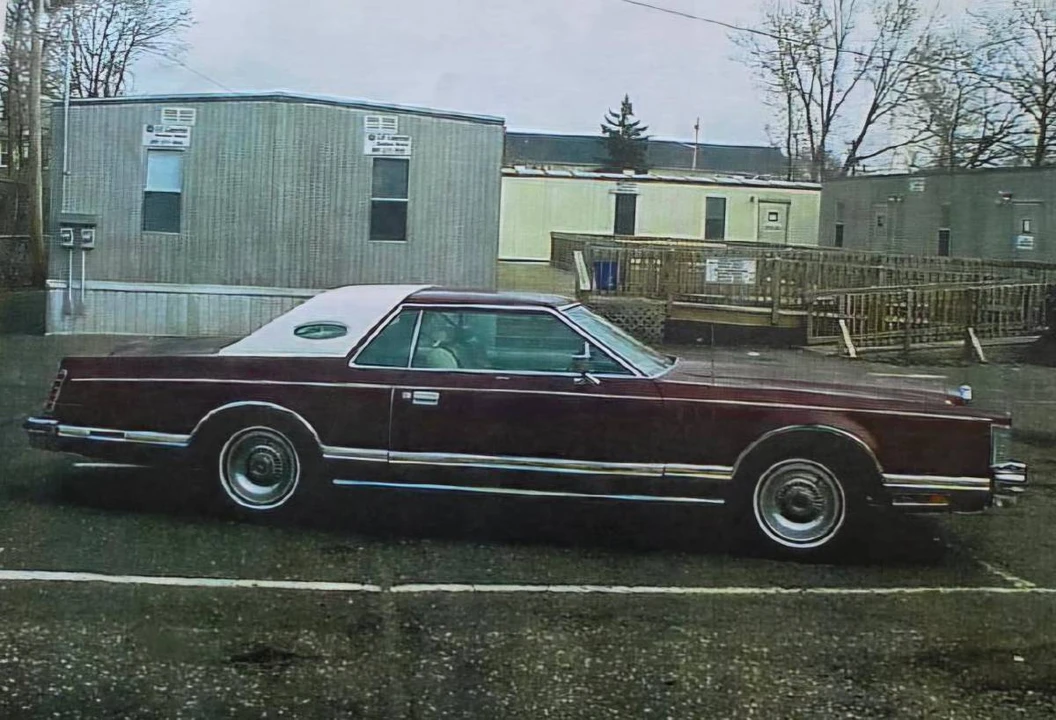 1979 Lincoln Continental Mark V - Image 2 of 8