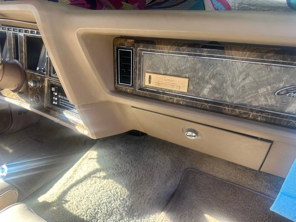 1979 Lincoln Continental Mark V - Image 9 of 13