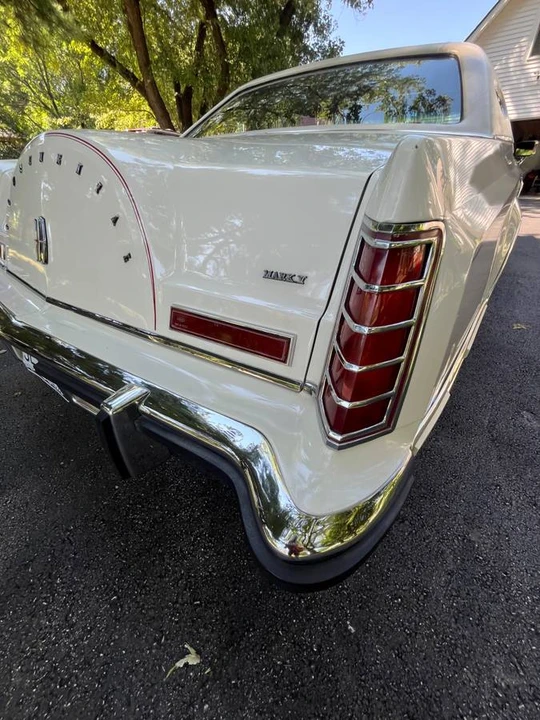 1979 Lincoln Continental Mark V - Image 11 of 20