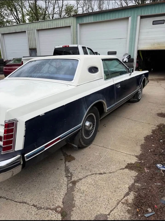1979 Lincoln Continental Mark V - Image 5 of 17