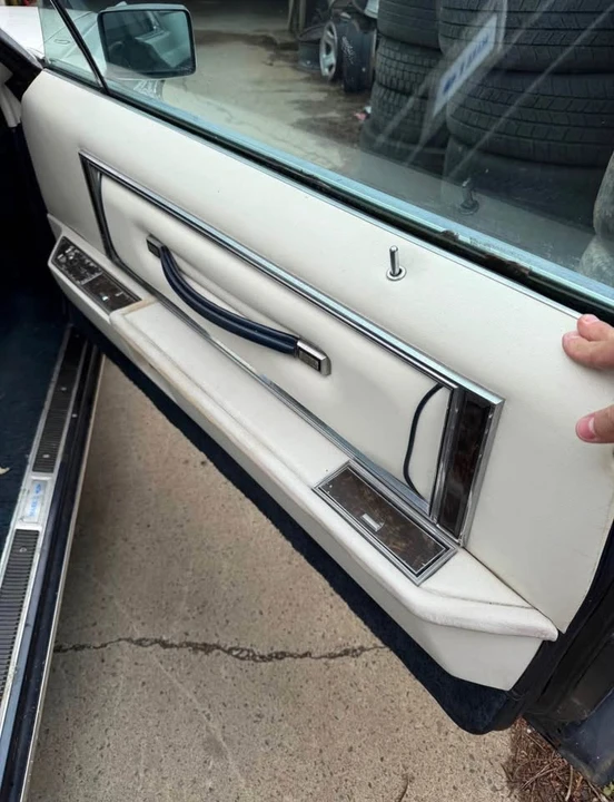 1979 Lincoln Continental Mark V - Image 9 of 17