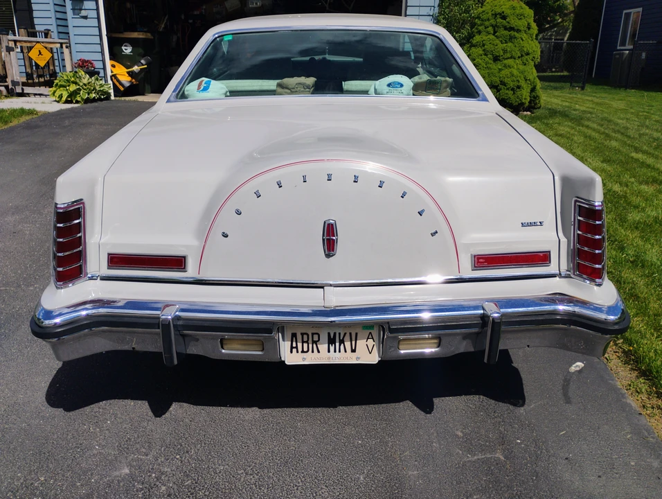 1979 Lincoln Continental 5th Gen - Image 25 of 31
