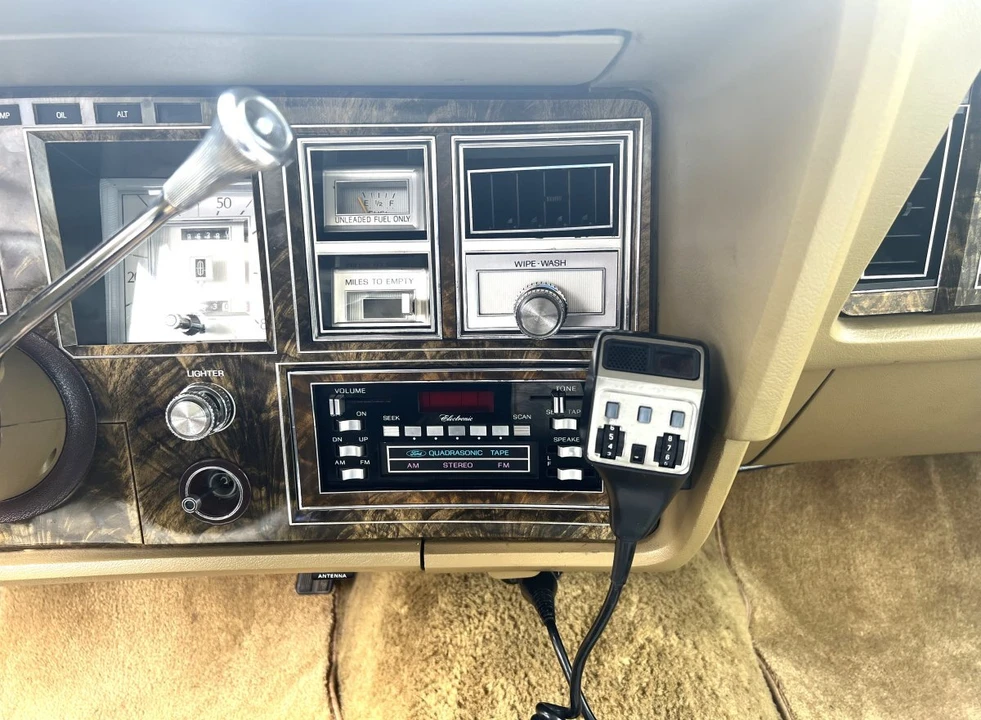 1979 Lincoln Continental 5th Gen - Image 21 of 31