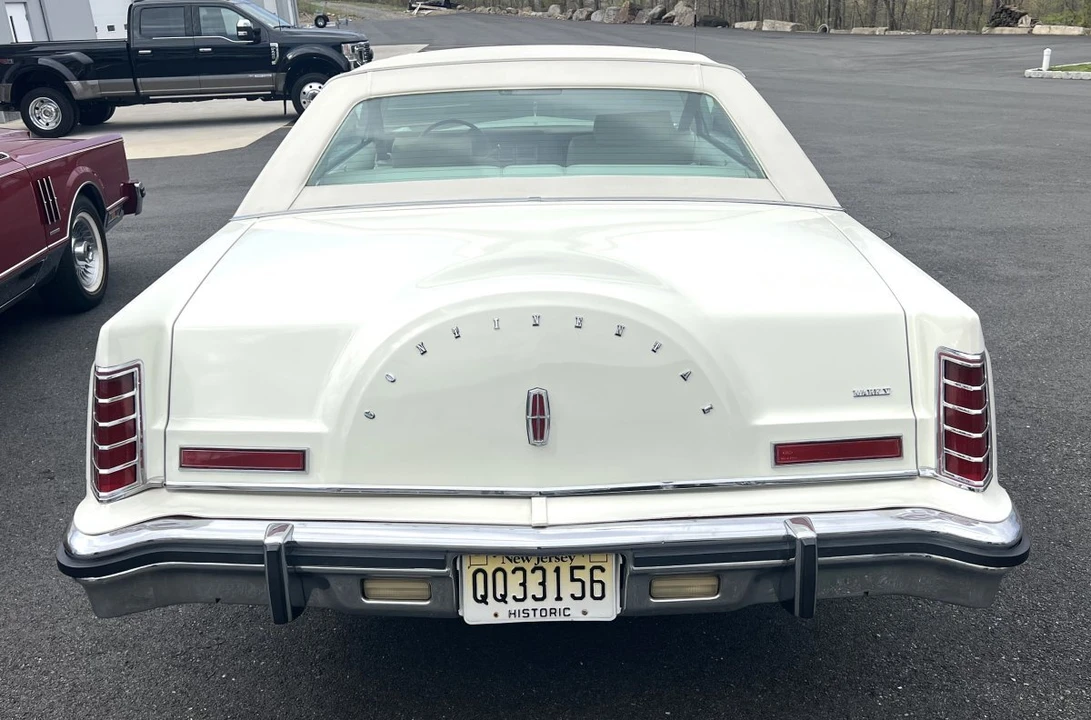 1979 Lincoln Continental 5th Gen - Image 7 of 31