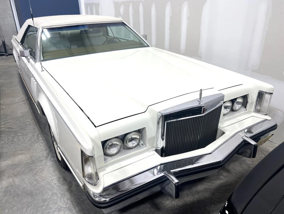 1979 Lincoln Continental 5th Gen - Image 3 of 31