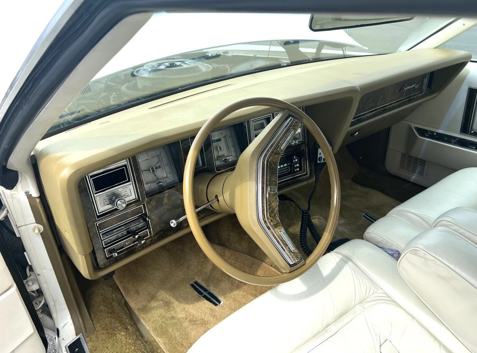 1979 Lincoln Continental 5th Gen - Image 24 of 31