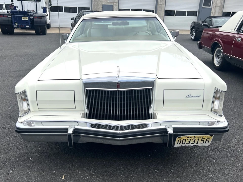 1979 Lincoln Continental 5th Gen - Image 2 of 31