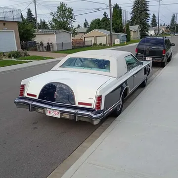 1979 Lincoln Continental Mark V Bill Blass Edition