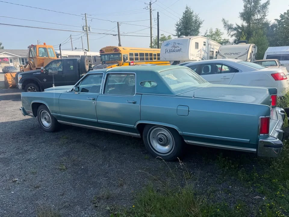 1979 Lincoln Continental 5th Gen - Image 2 of 20