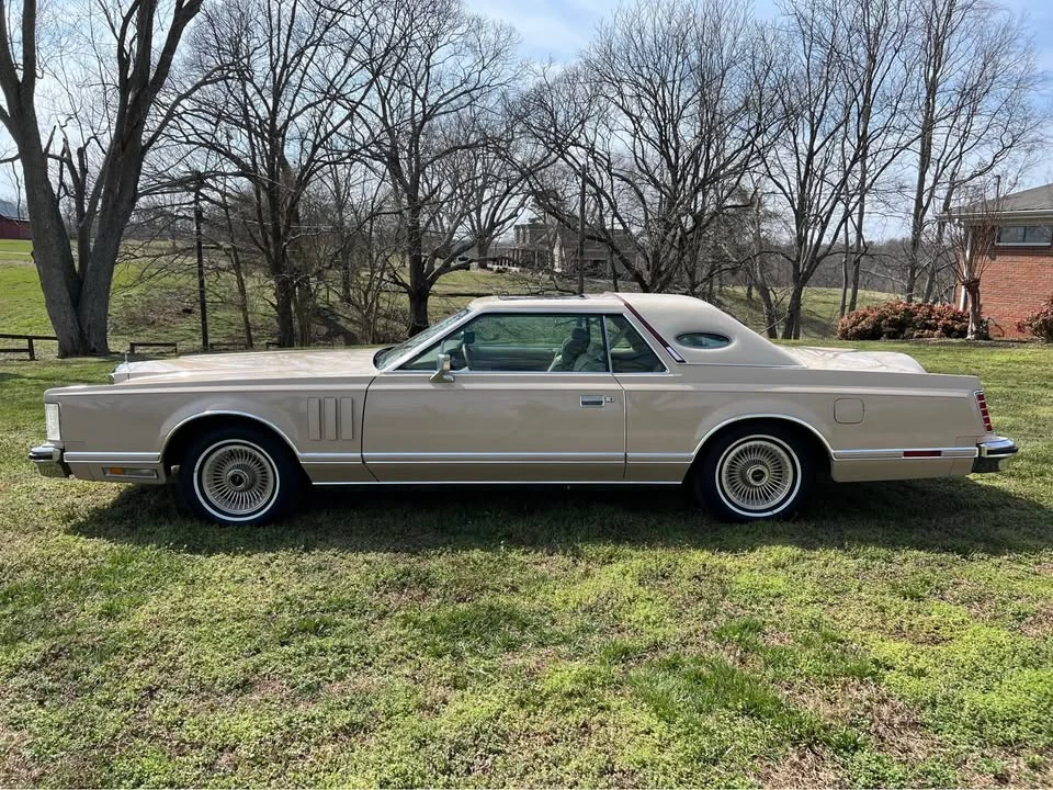 1979 Lincoln Continental 5th Gen - Image 2 of 17