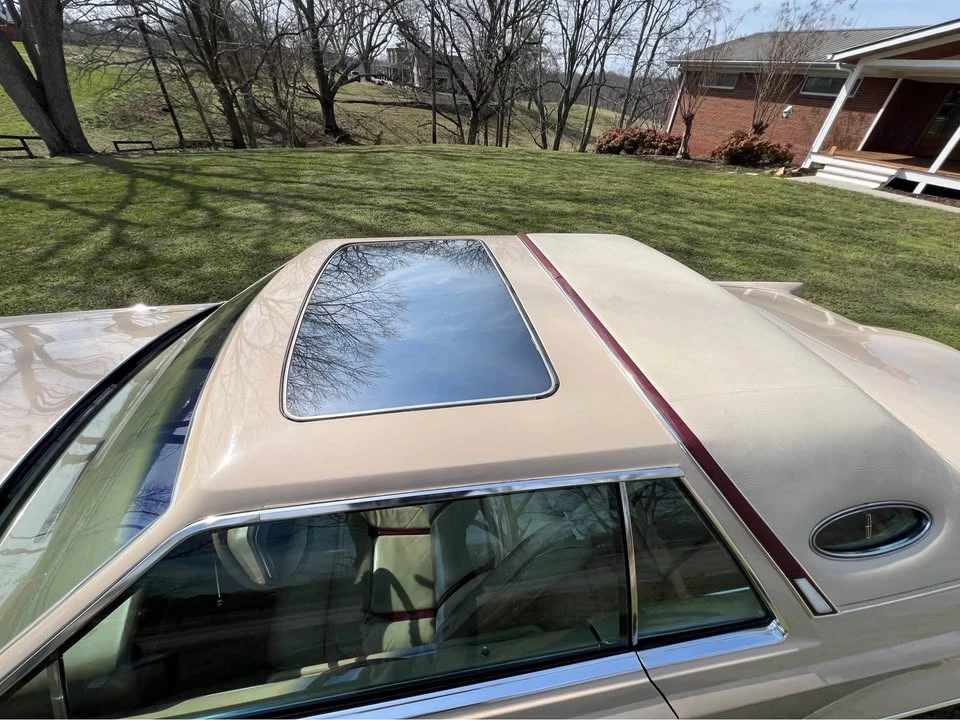 1979 Lincoln Continental 5th Gen - Image 11 of 17