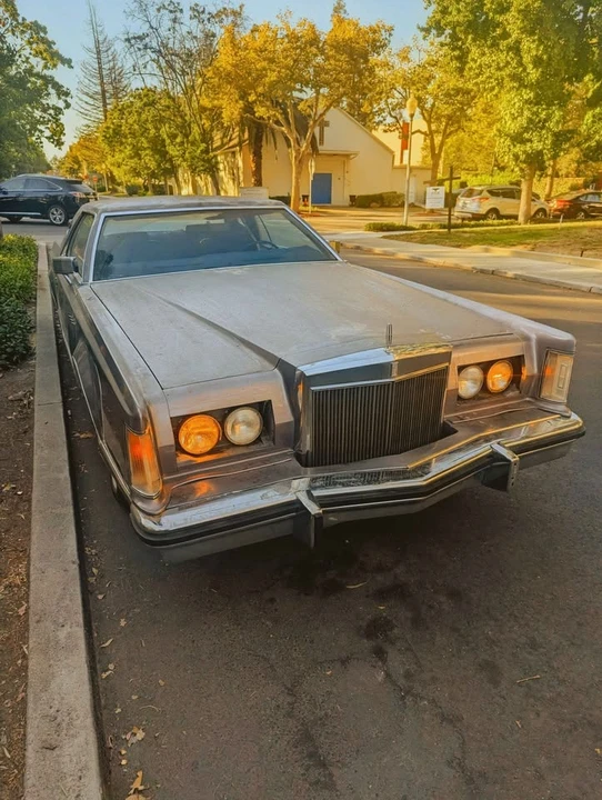 1979 Lincoln Continental 5th Gen - Image 2 of 10