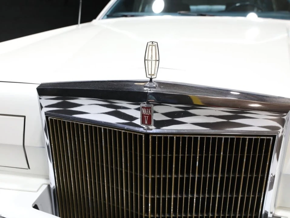 1979 Lincoln Continental 5th Gen - Image 9 of 20