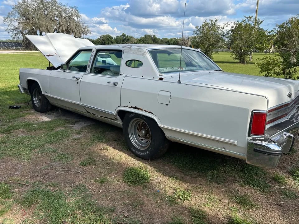1979 Lincoln Continental 5th Gen - Image 13 of 15