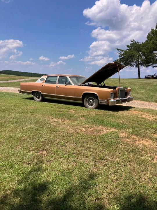 1979 Lincoln Continental 5th Gen - Image 2 of 9
